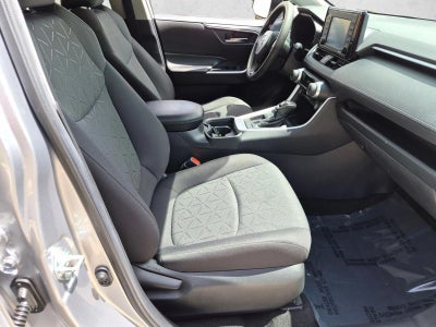 2020 Toyota RAV4 XLE FWD (GS)