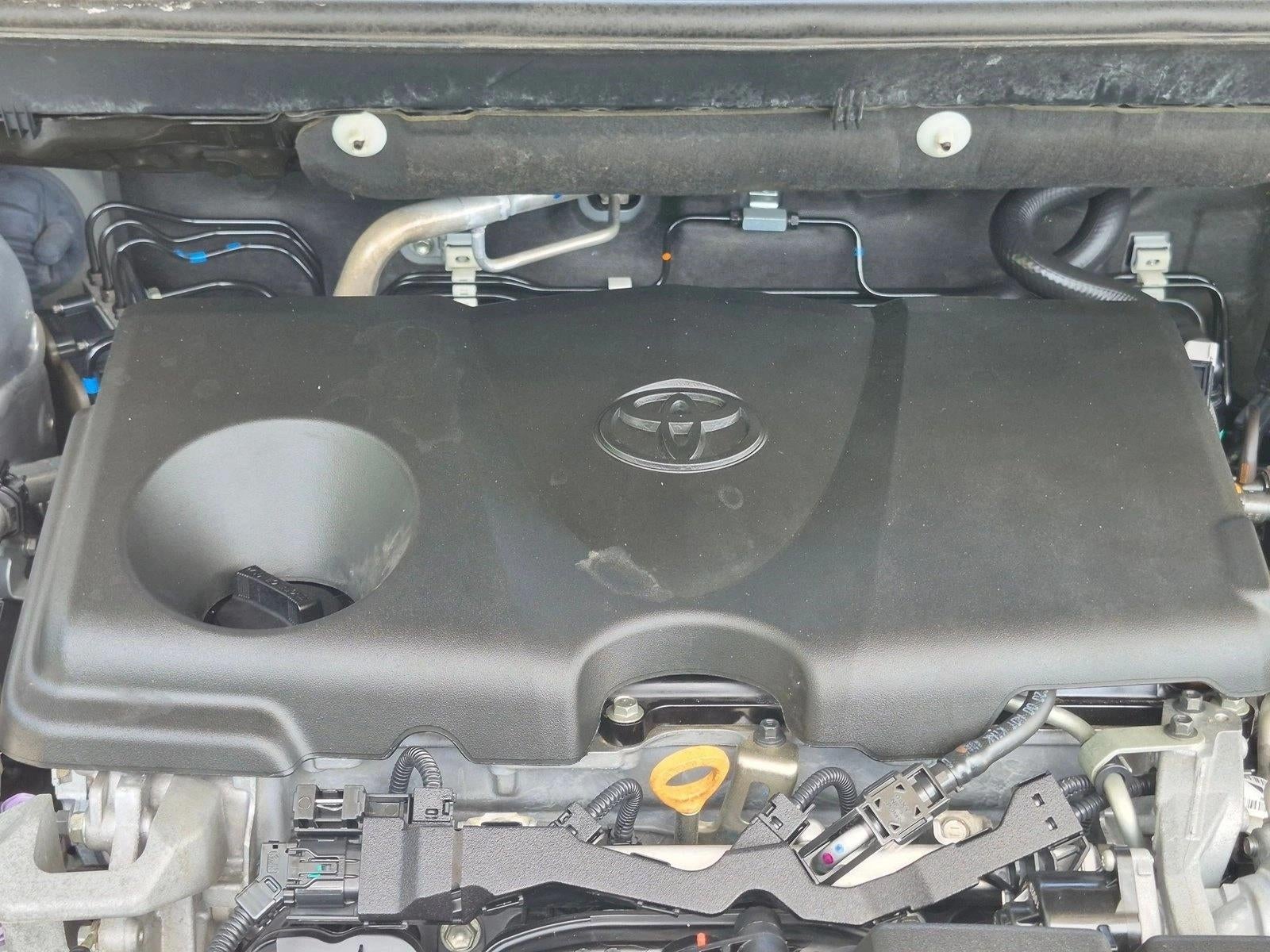 2020 Toyota RAV4 XLE FWD (GS)