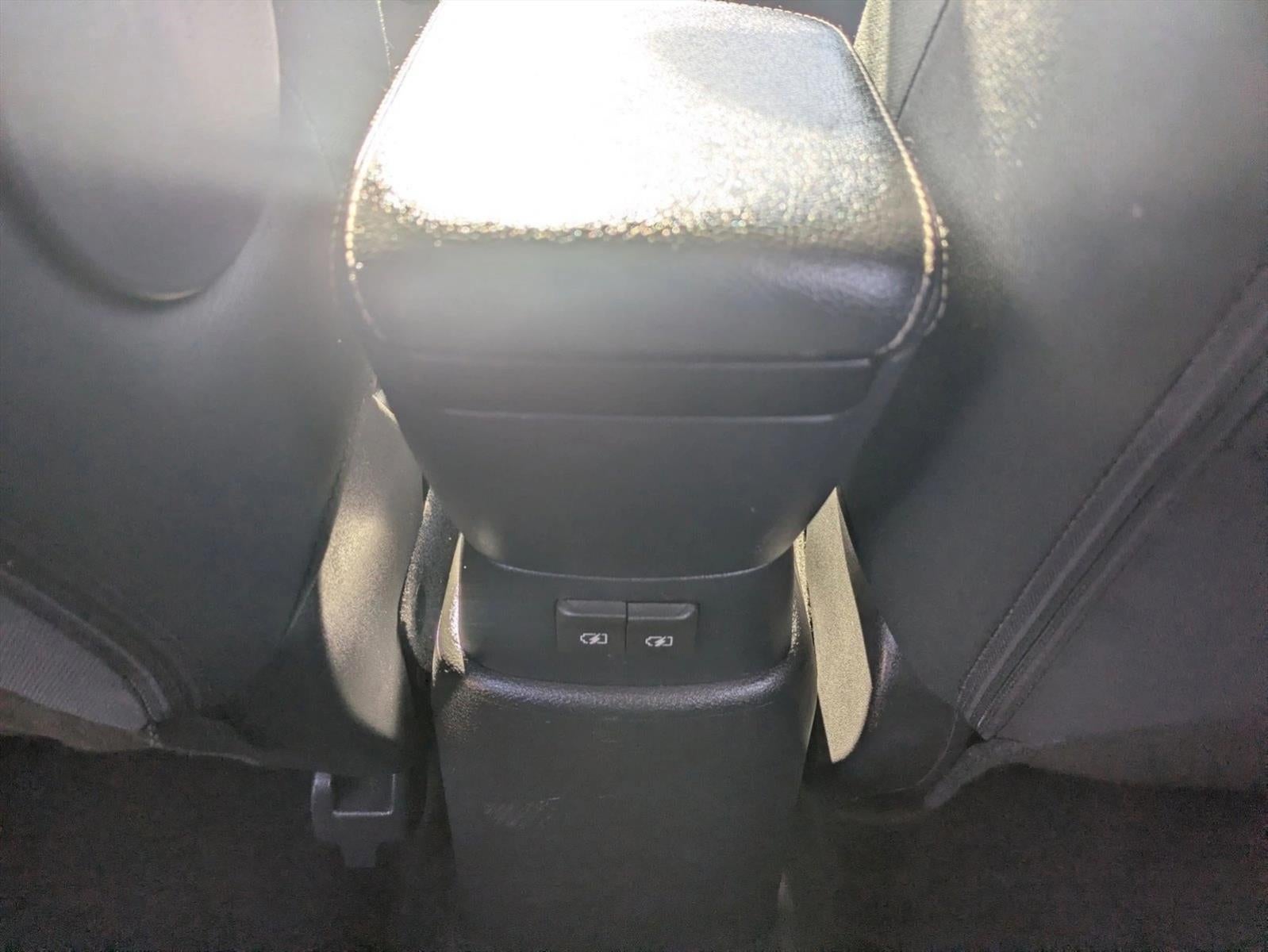 2020 Nissan Kicks SV FWD