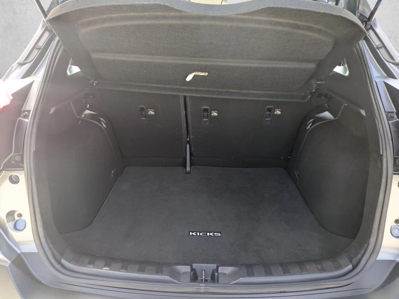 2020 Nissan Kicks SV FWD