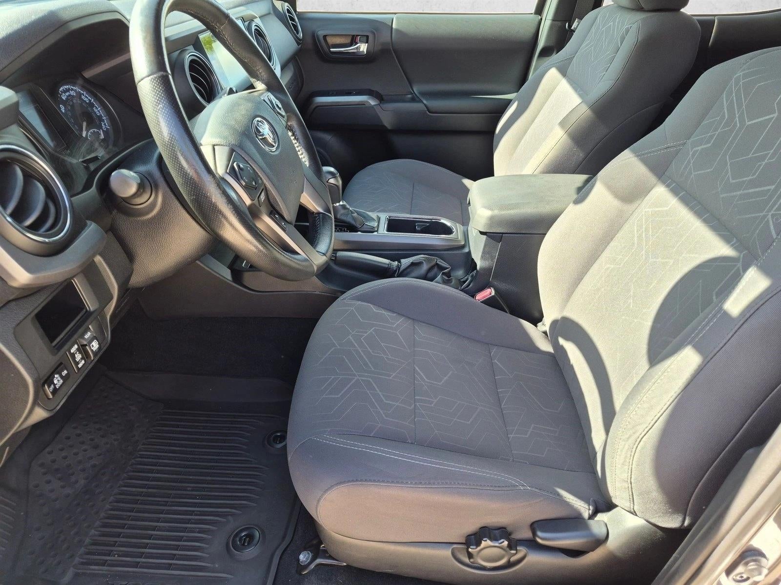 2017 Toyota Tacoma TRD Sport Double Cab 5' Bed V6 4x2 AT (Natl)