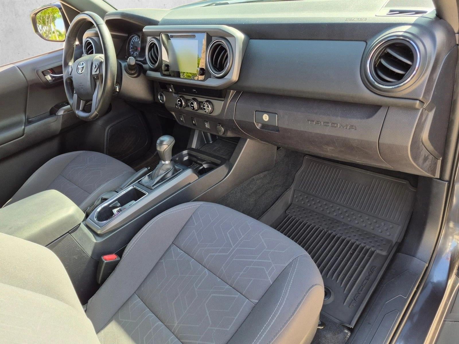 2017 Toyota Tacoma TRD Sport Double Cab 5' Bed V6 4x2 AT (Natl)