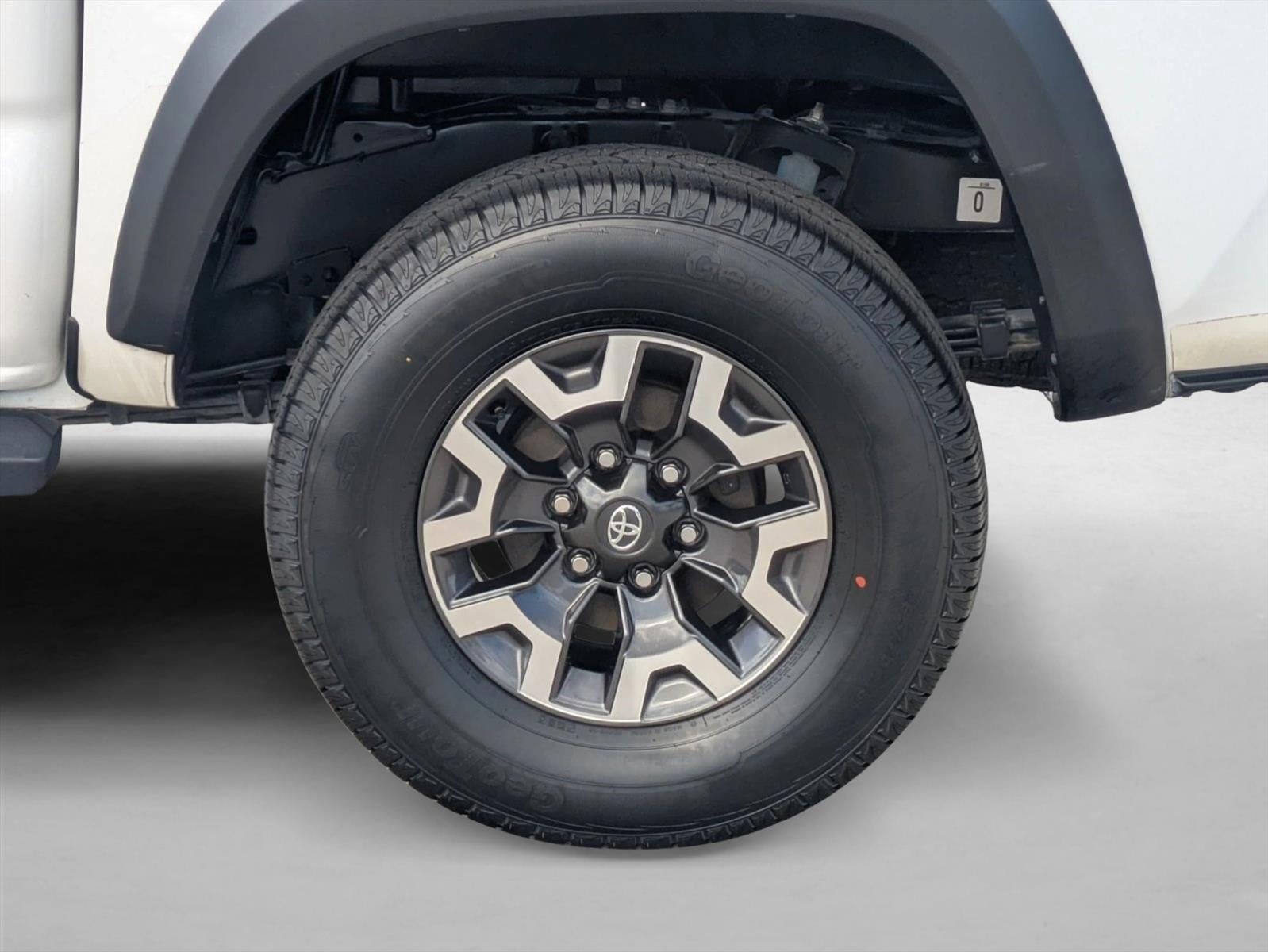 2022 Toyota Tacoma 2WD 2WD TRD Off Road Double Cab 5' Bed V6 AT (Natl)