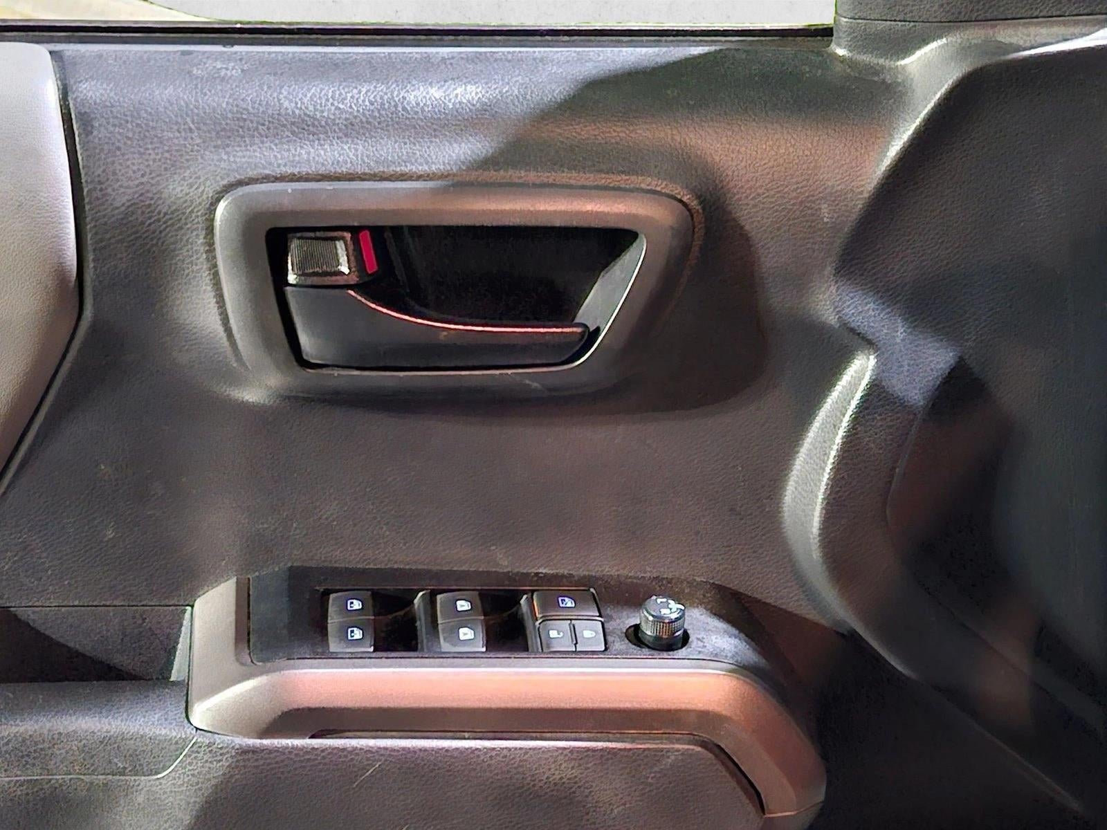 2023 Toyota Tacoma 2WD 2WD SR5 Double Cab 5' Bed V6 AT (GS)