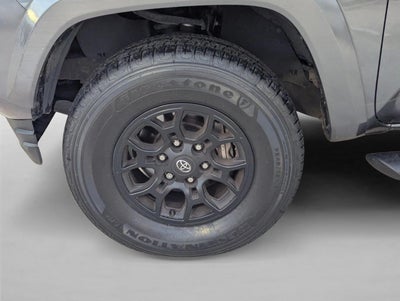 2022 Toyota Tacoma 2WD 2WD SR5 Double Cab 5' Bed V6 AT (GS)