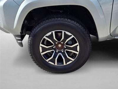 2022 Toyota Tacoma 2WD 2WD TRD Sport Double Cab 5' Bed V6 AT (Natl)