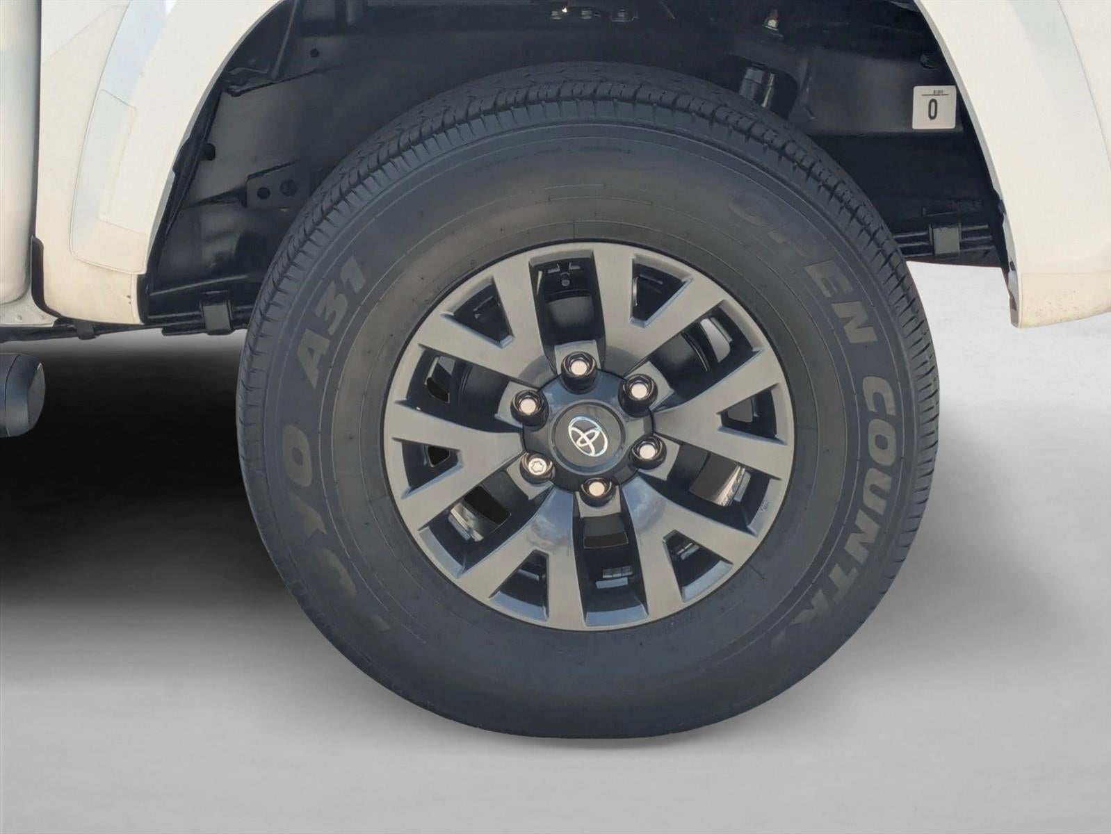 2023 Toyota Tacoma 2WD 2WD SR5 Double Cab 5' Bed V6 AT (GS)