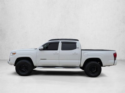 2022 Toyota Tacoma 4WD 4WD SR Double Cab 5' Bed V6 AT (Natl)
