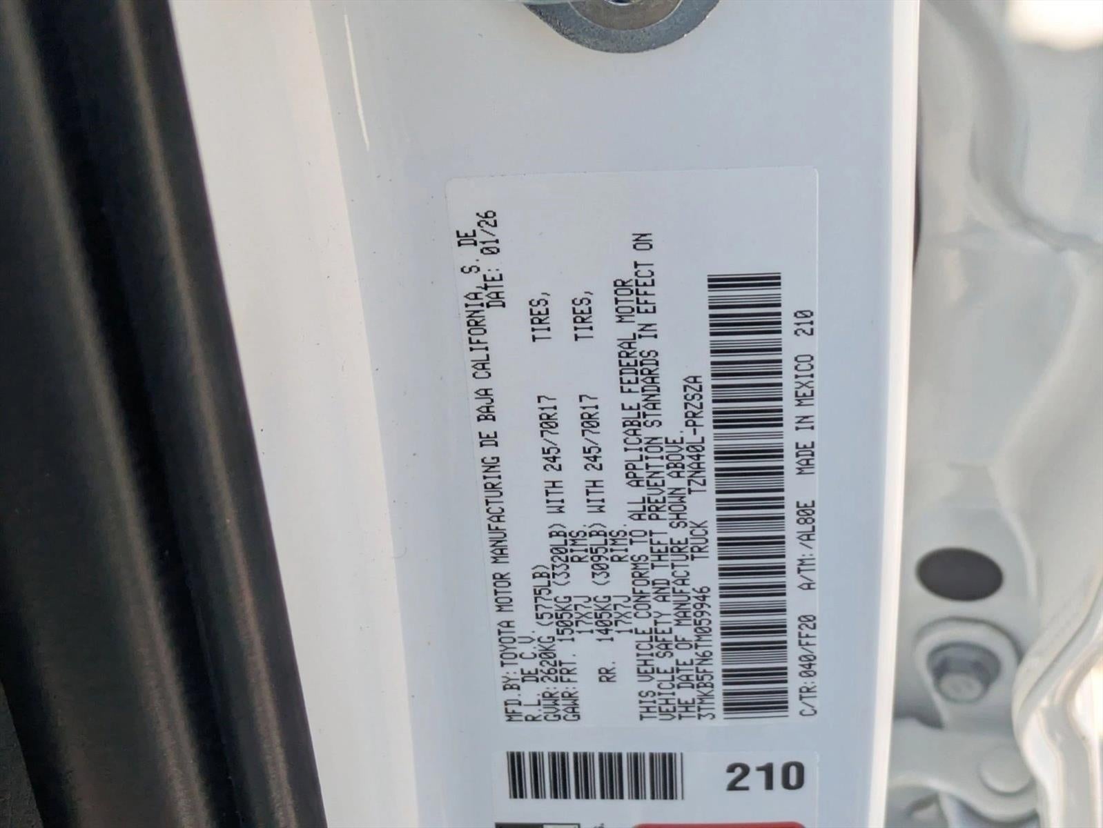 2026 Toyota Tacoma 2WD 2WD SR5 Double Cab 5' Bed AT (SE)