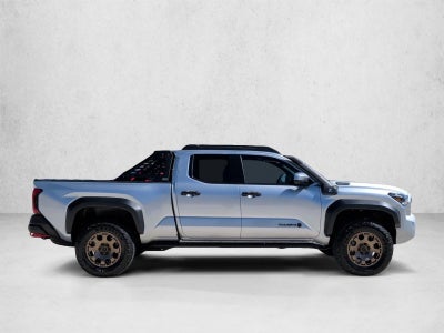 2025 Toyota Tacoma 4WD 4WD Trailhunter Hybrid Double Cab 6' Bed AT (Natl)