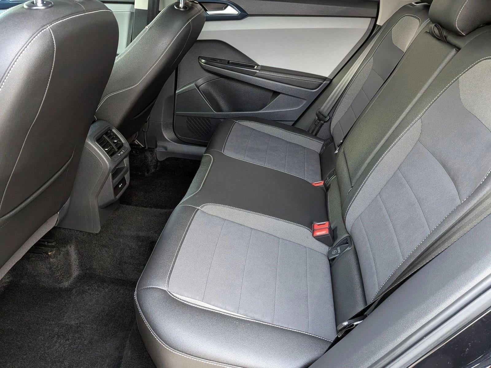 2024 Volkswagen Taos SE FWD