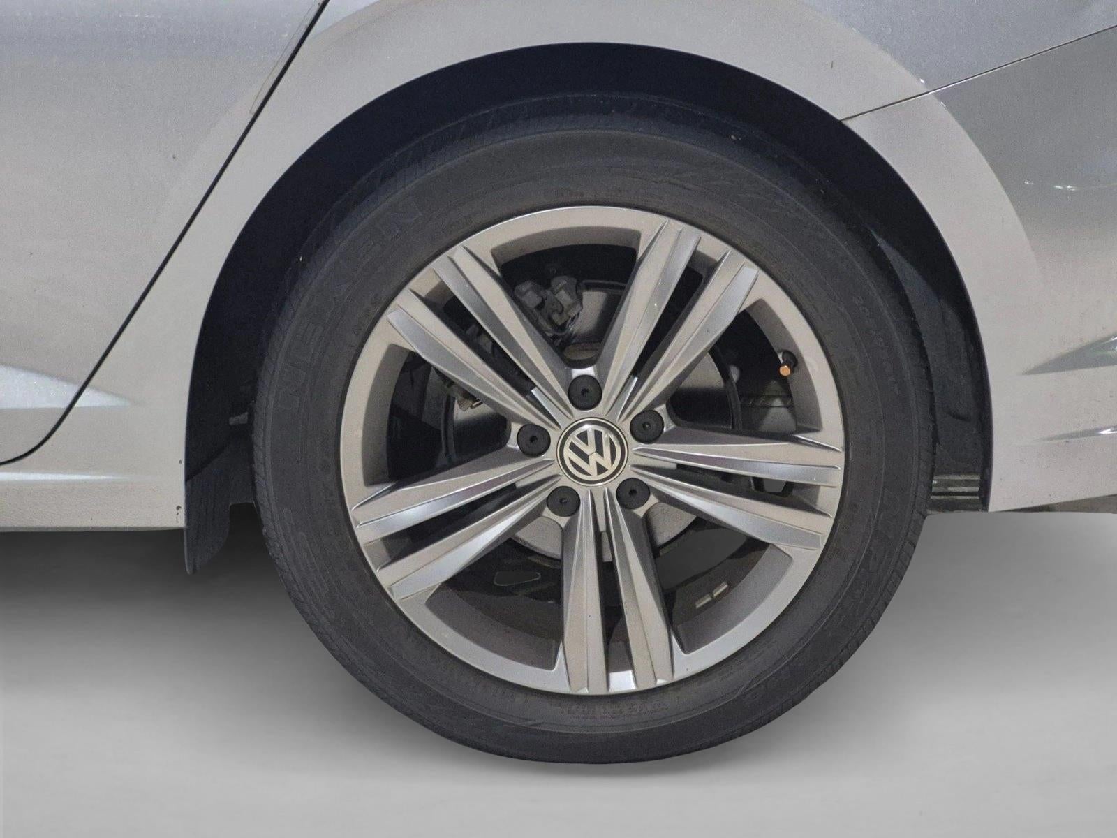 2019 Volkswagen Jetta R-Line Auto w/SULEV