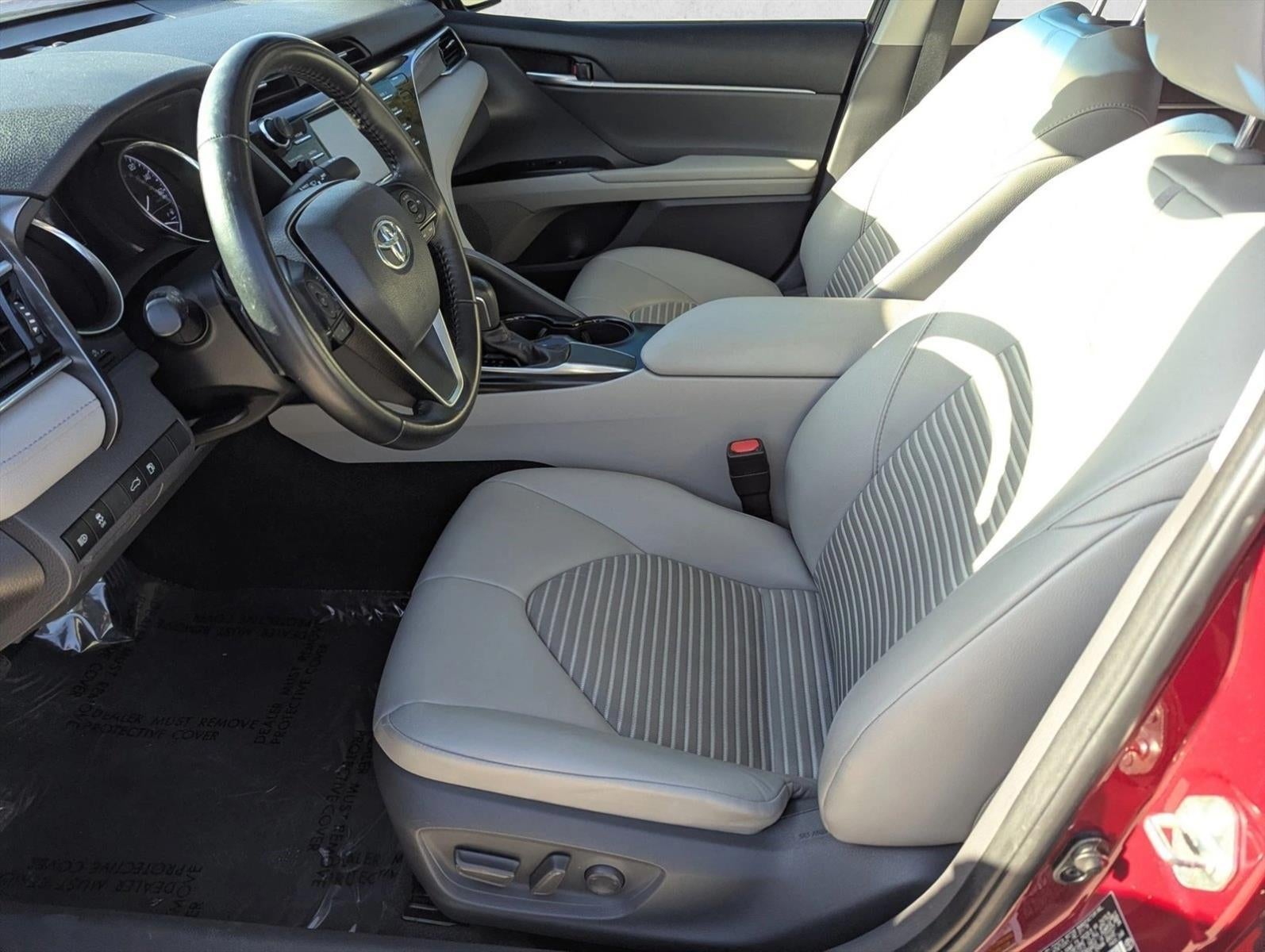 2018 Toyota Camry SE Auto (SE)