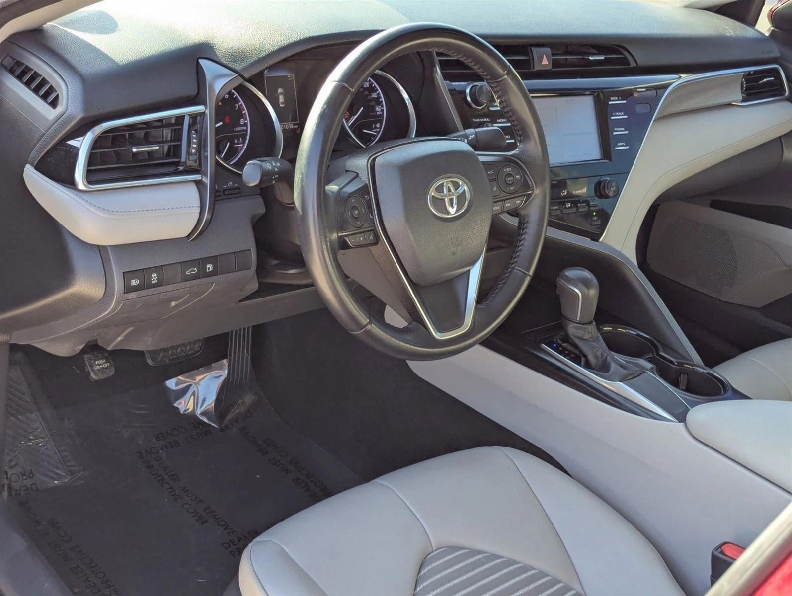 2018 Toyota Camry SE Auto (SE)