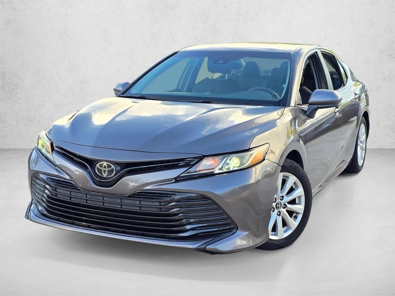2018 Toyota Camry LE Auto (SE)