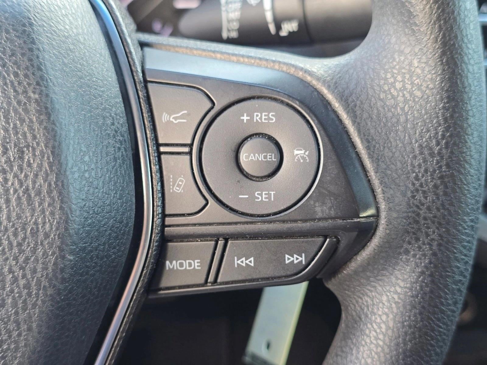 2018 Toyota Camry LE Auto (SE)