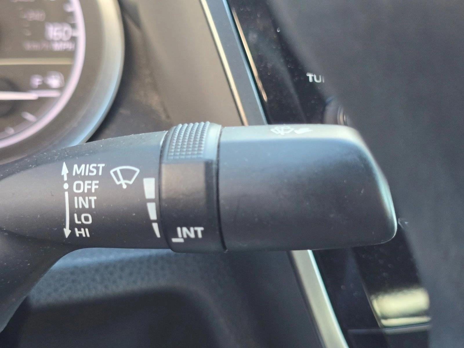2018 Toyota Camry LE Auto (SE)