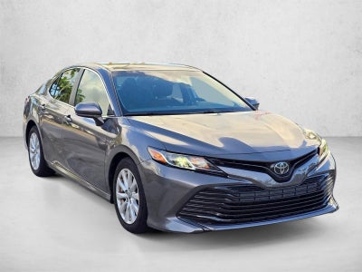 2018 Toyota Camry LE Auto (SE)