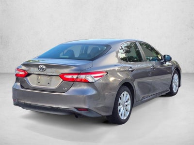 2018 Toyota Camry LE Auto (SE)