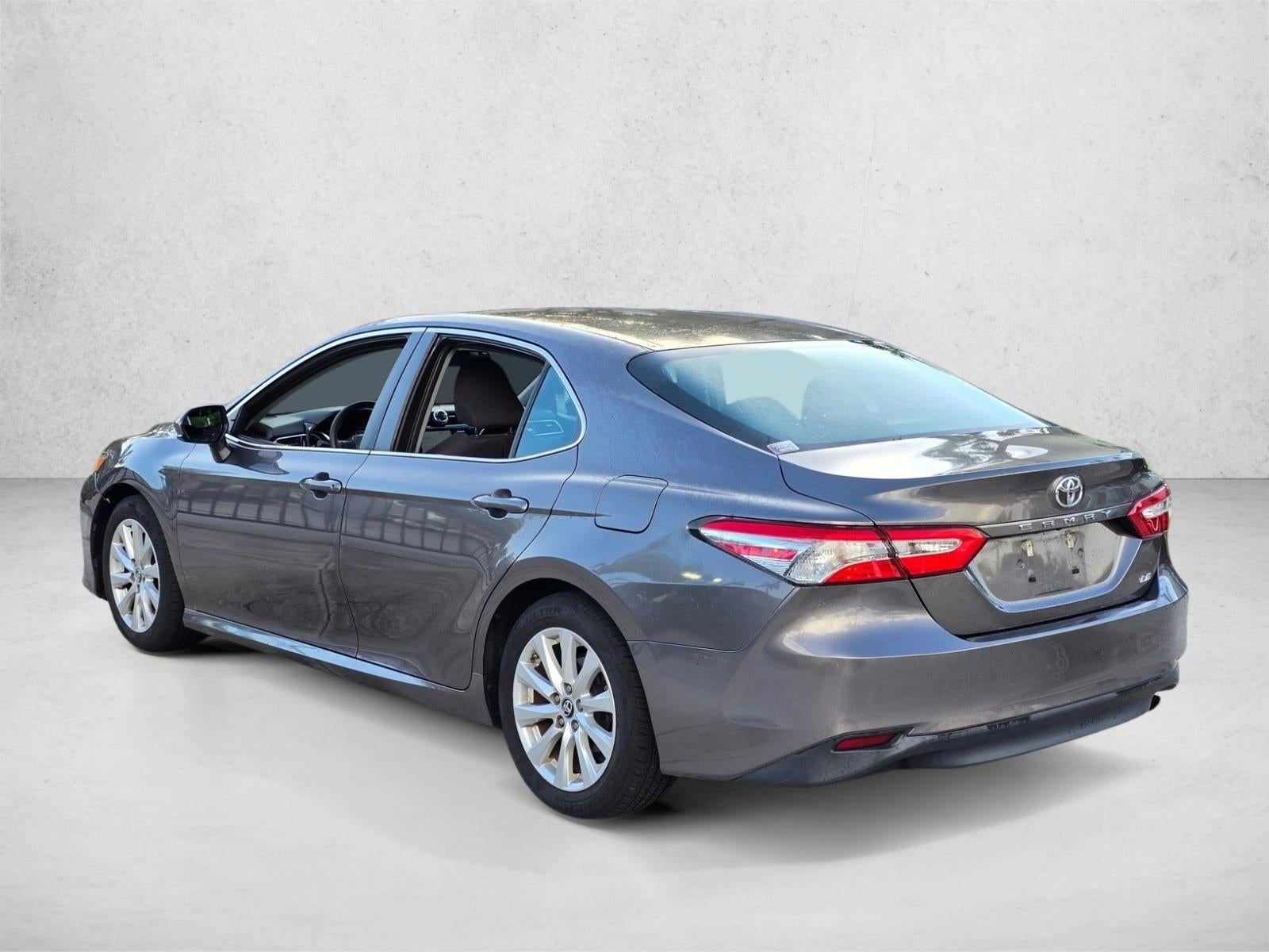 2018 Toyota Camry LE Auto (SE)