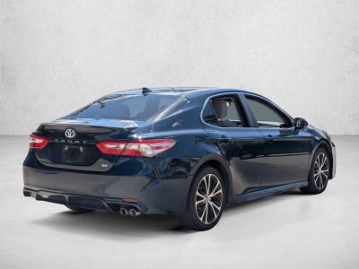 2018 Toyota Camry SE Auto (SE)