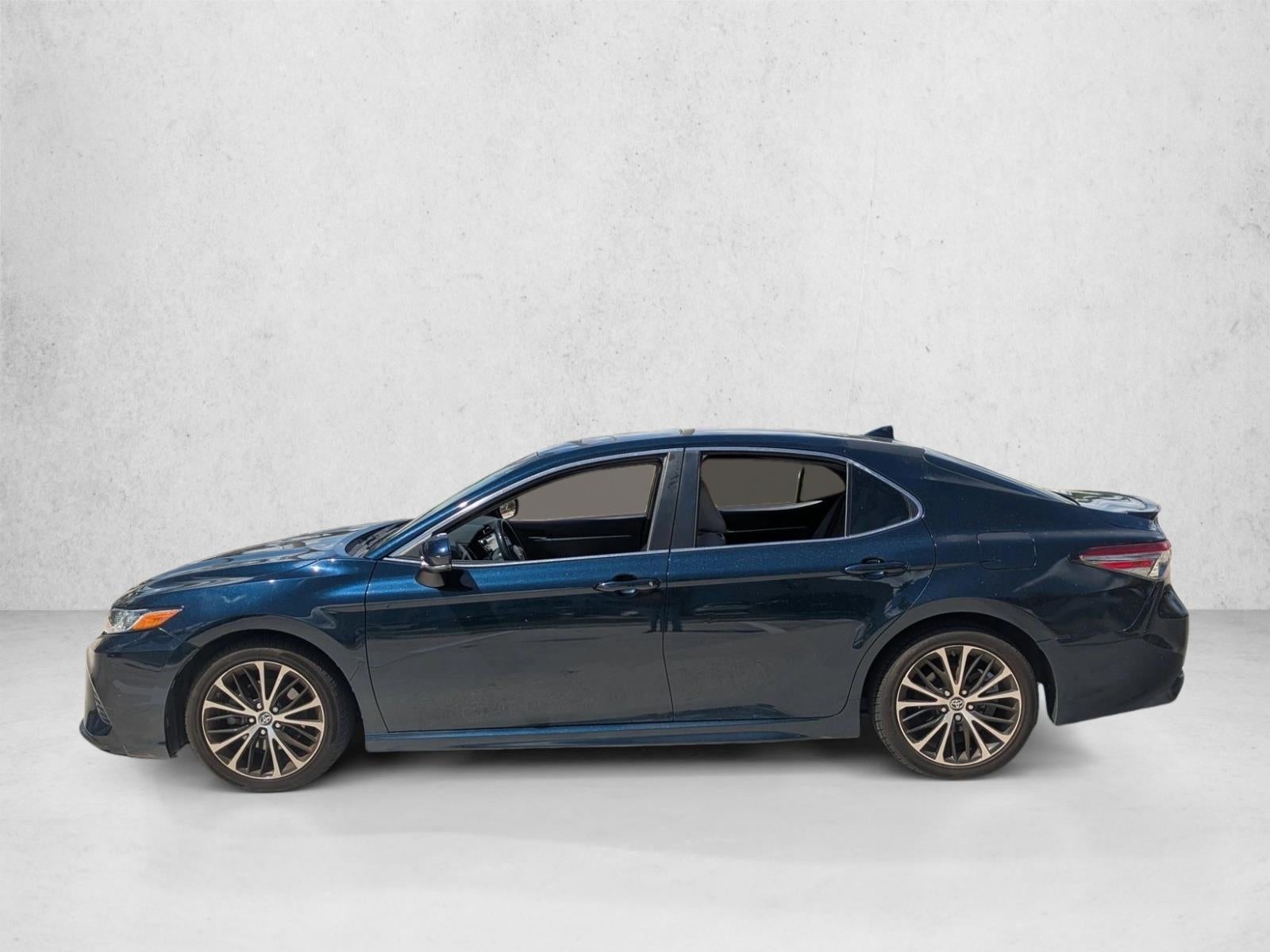 2018 Toyota Camry SE Auto (SE)