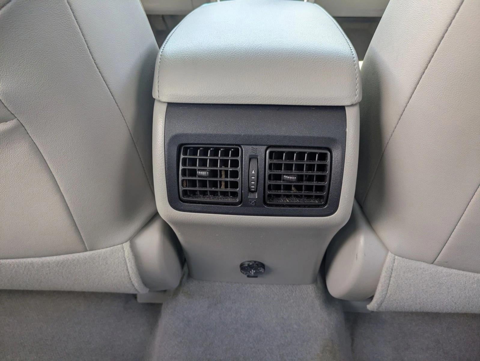 2016 Toyota Camry Hybrid 4dr Sdn XLE (GS)