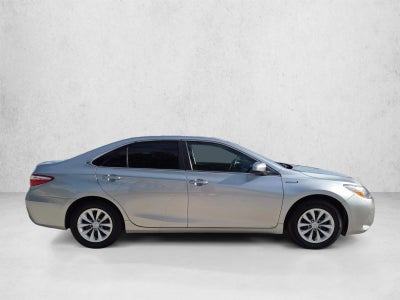 2017 Toyota Camry Hybrid LE CVT (Natl)