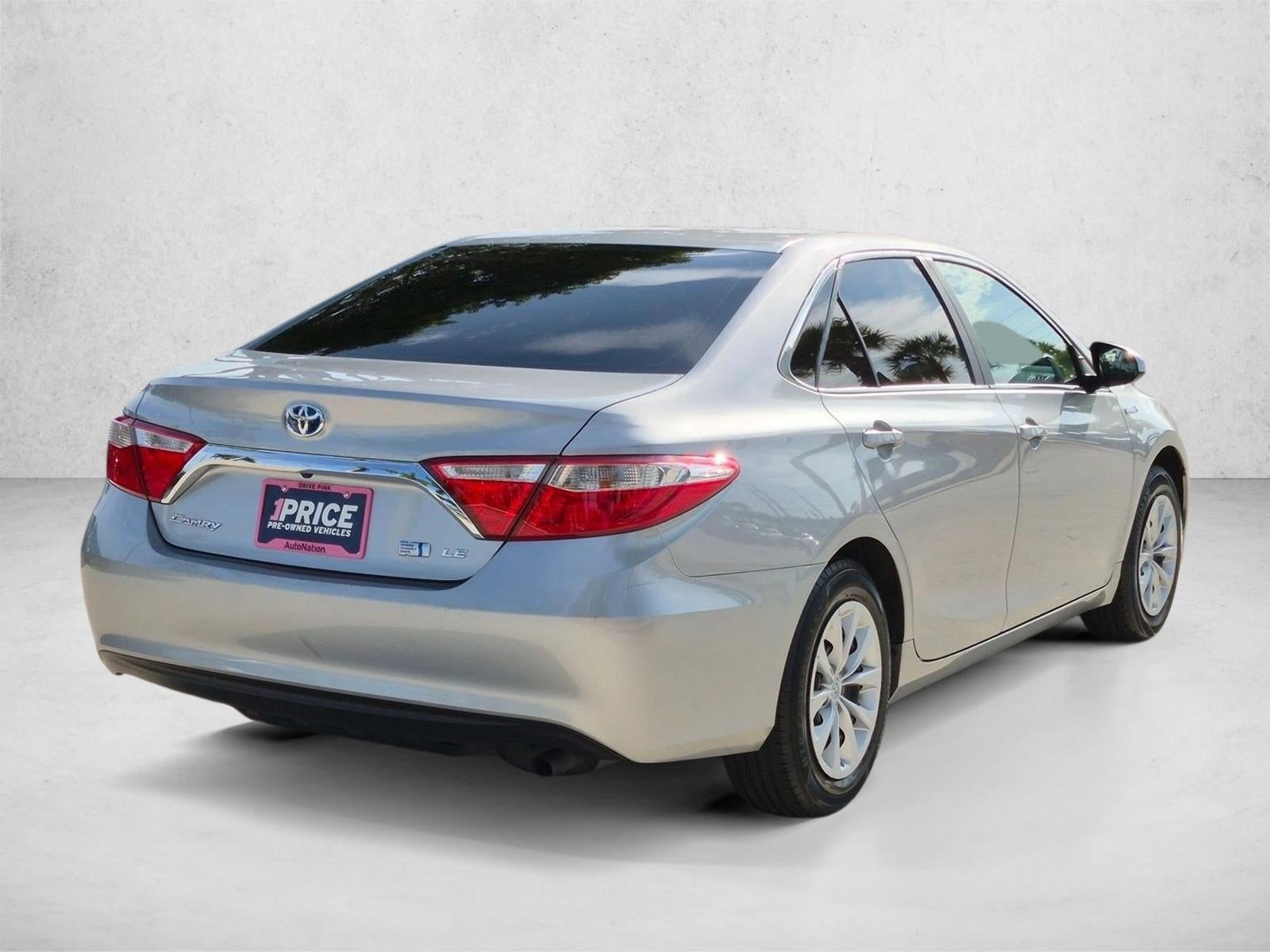 2017 Toyota Camry Hybrid LE CVT (Natl)