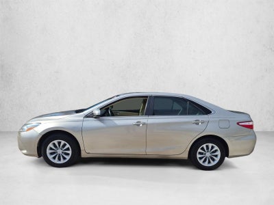 2017 Toyota Camry LE Auto (SE)