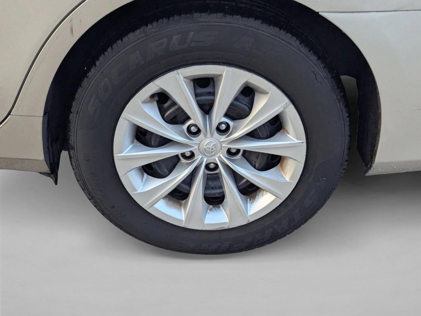 2017 Toyota Camry LE Auto (SE)