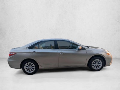 2017 Toyota Camry LE Auto (SE)