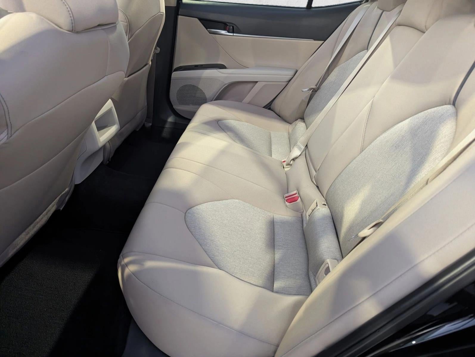 2023 Toyota Camry LE Auto (SE)