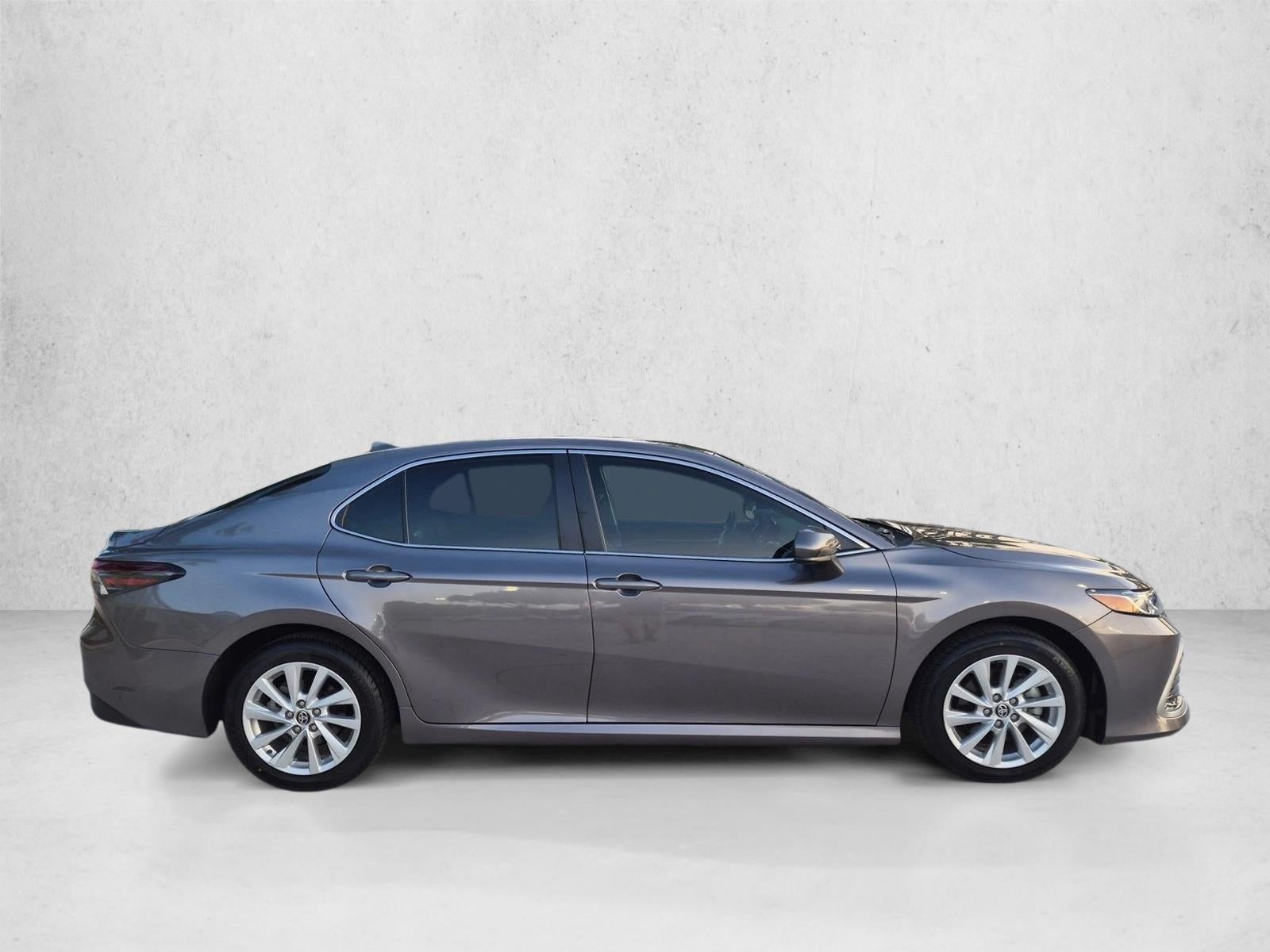 2023 Toyota Camry LE Auto (SE)