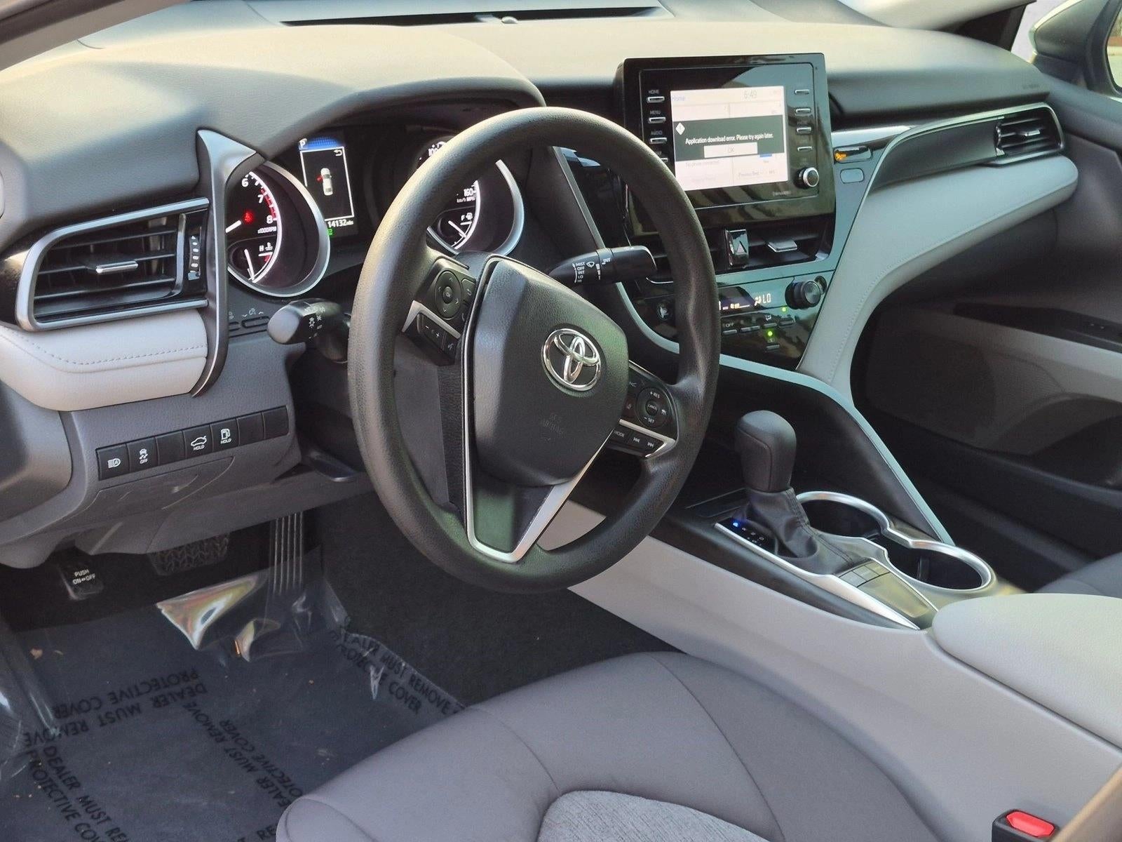 2023 Toyota Camry LE Auto (SE)