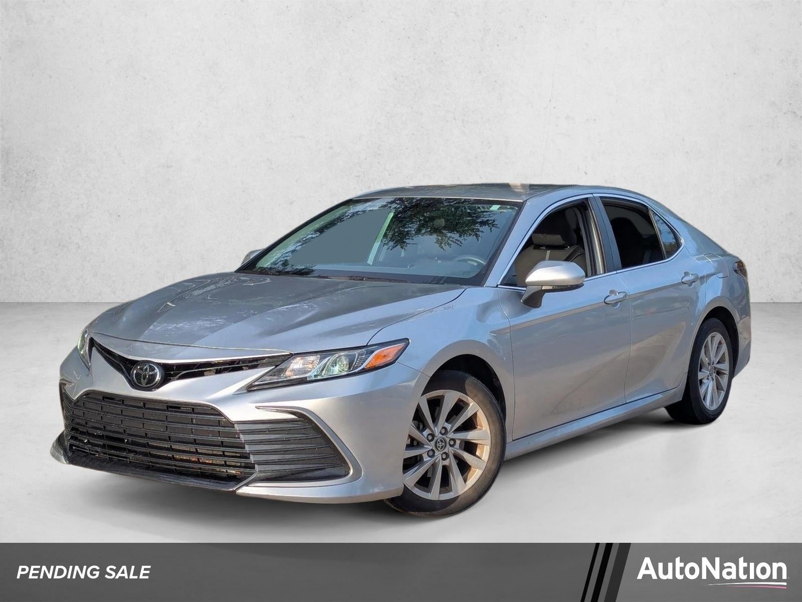 2023 Toyota Camry LE Auto (SE)