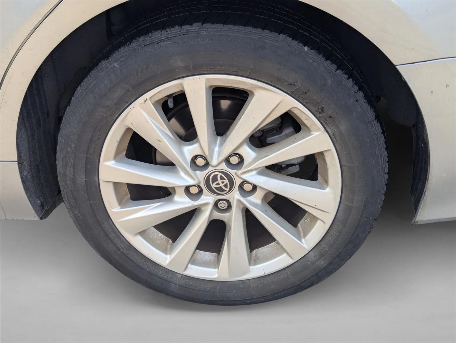 2023 Toyota Camry LE Auto (SE)