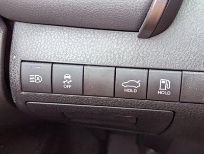 2023 Toyota Camry LE Auto (SE)