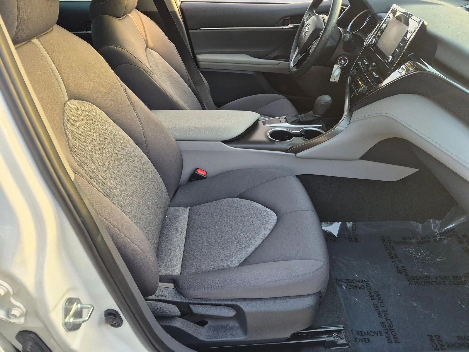 2022 Toyota Camry LE Auto (SE)