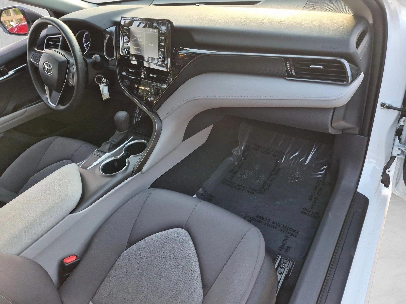 2022 Toyota Camry LE Auto (SE)