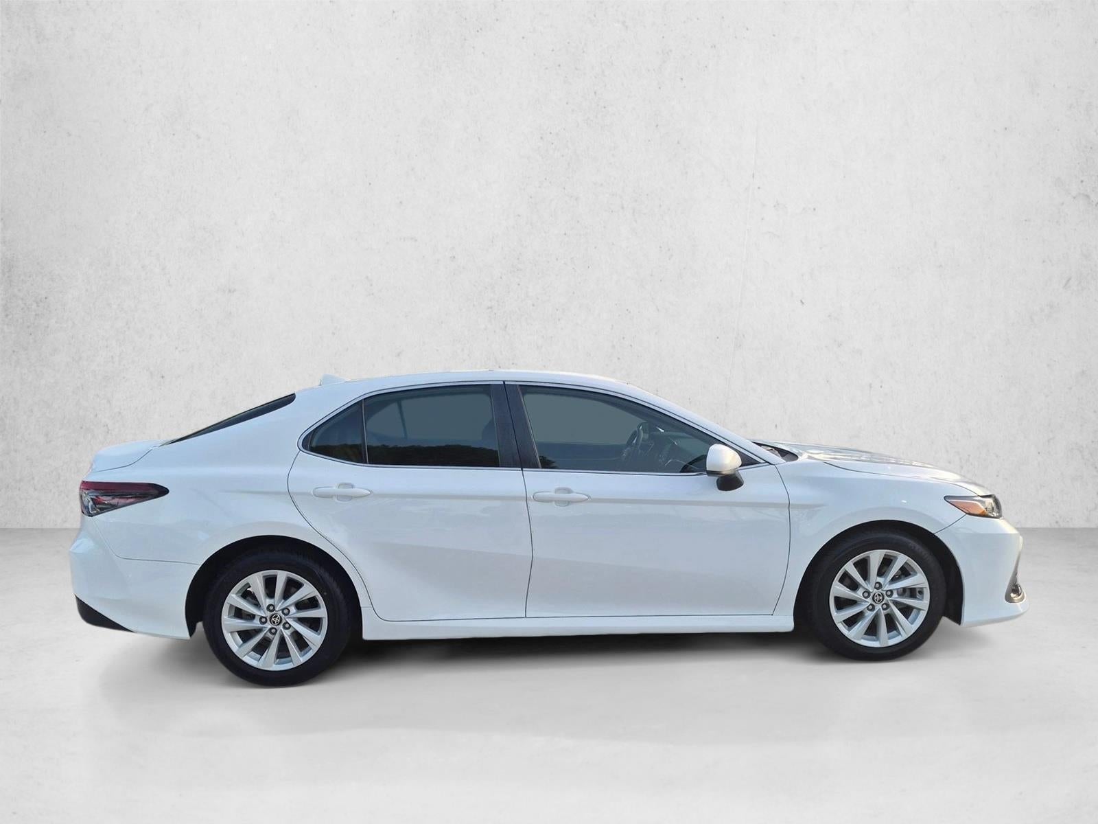 2022 Toyota Camry LE Auto (SE)