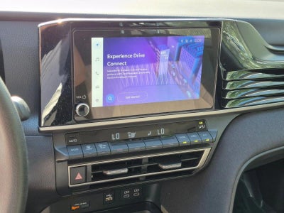 2025 Toyota Camry LE (Natl)