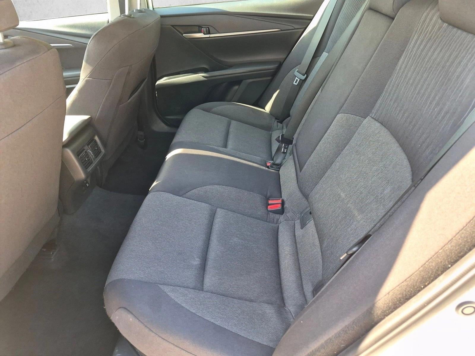 2025 Toyota Camry LE (Natl)