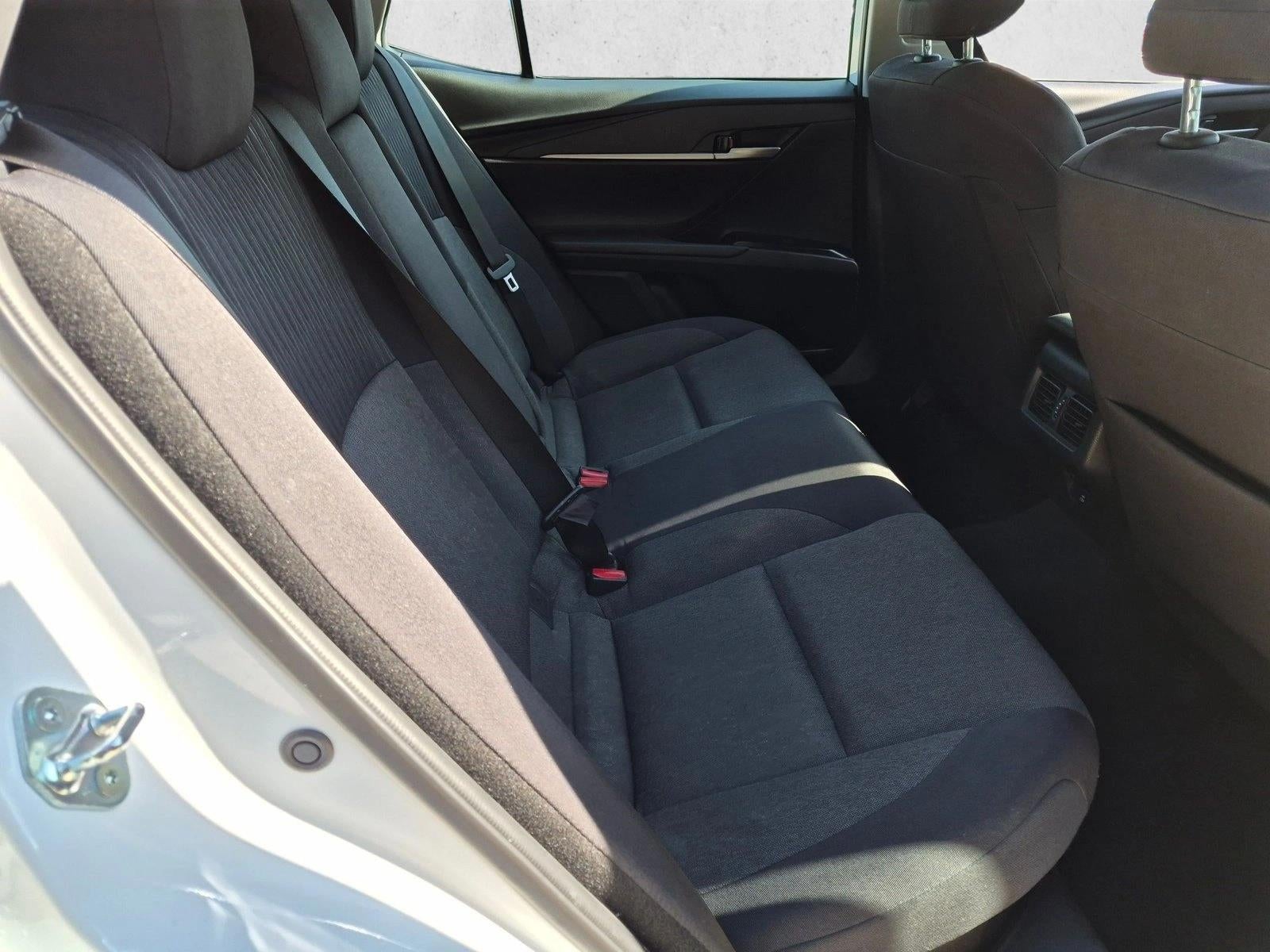 2025 Toyota Camry LE (Natl)
