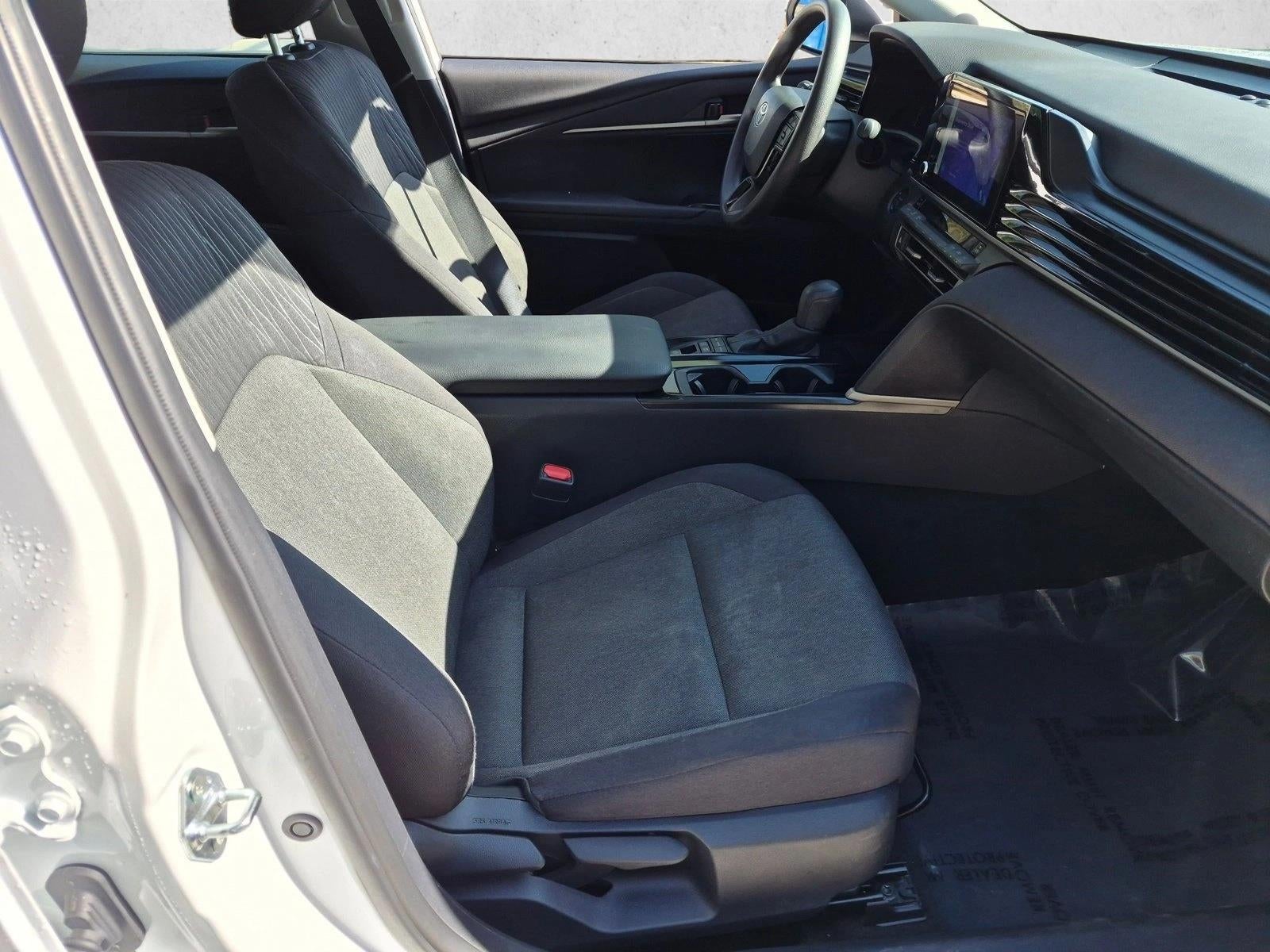 2025 Toyota Camry LE (Natl)