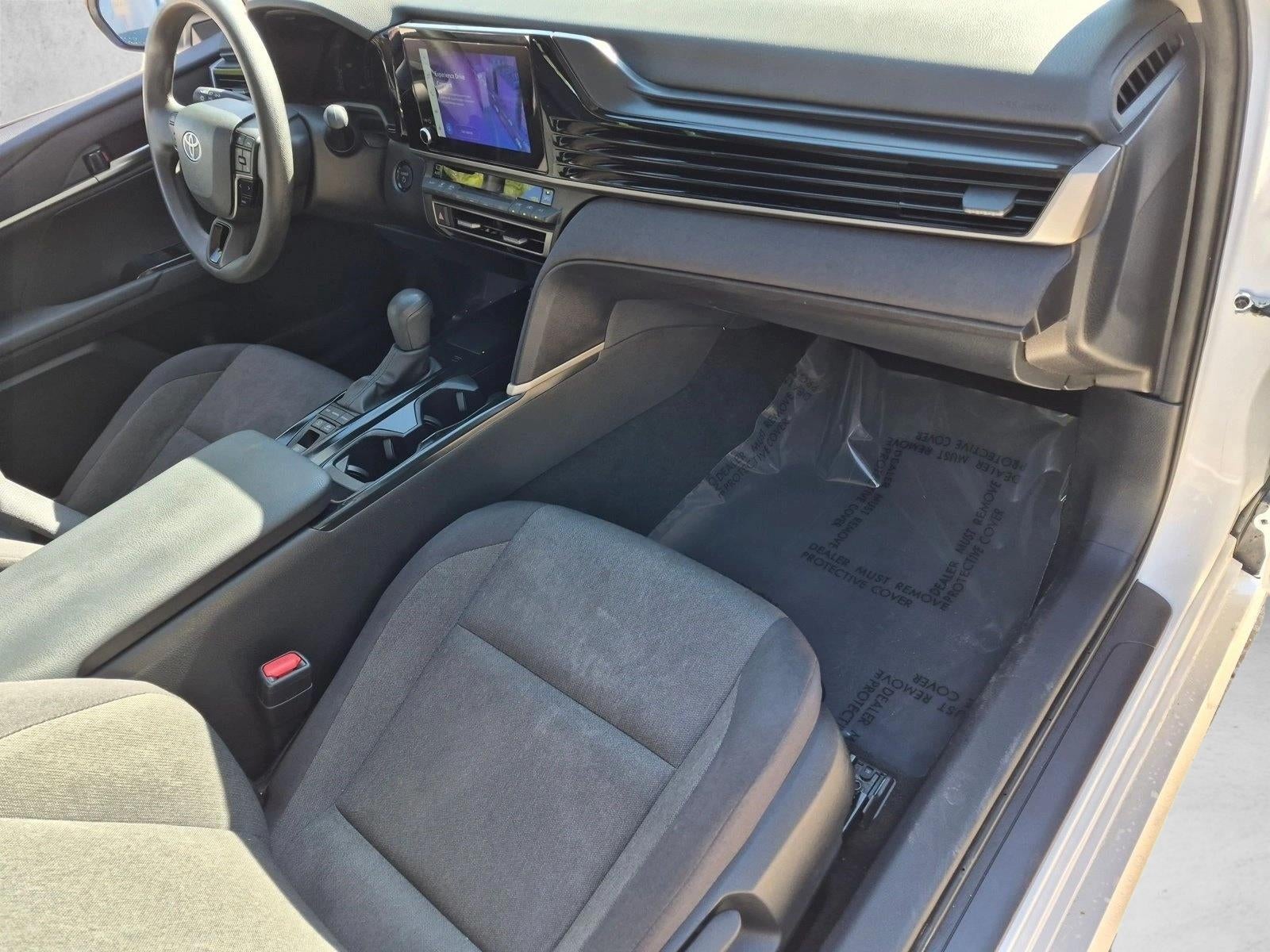 2025 Toyota Camry LE (Natl)