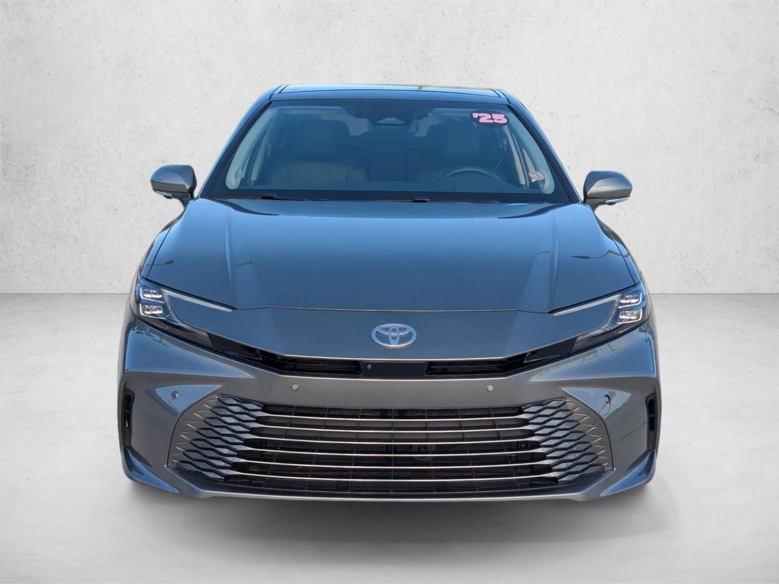 2025 Toyota Camry XLE (SE)