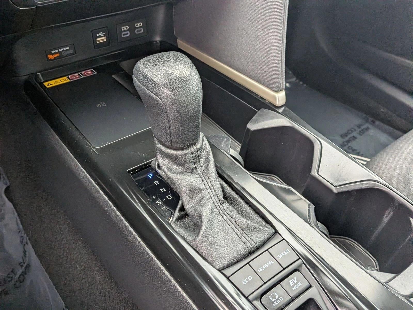 2025 Toyota Camry LE (SE)