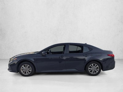 2025 Toyota Camry LE (SE)