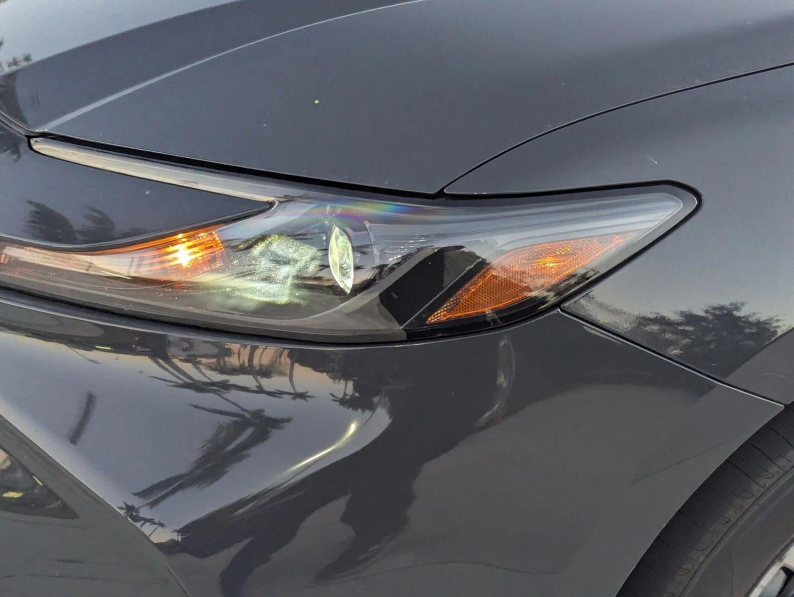 2025 Toyota Camry LE (SE)